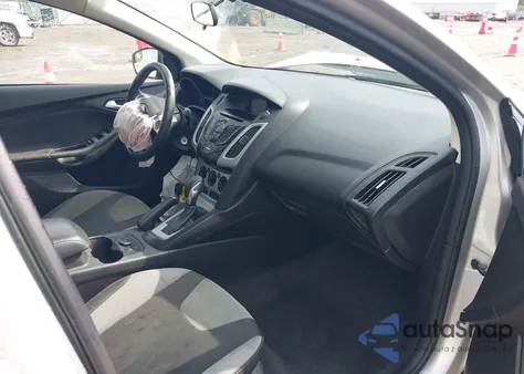 2014 Ford Focus Se из США, поврежденный, VIN 1FADP3F29EL270041